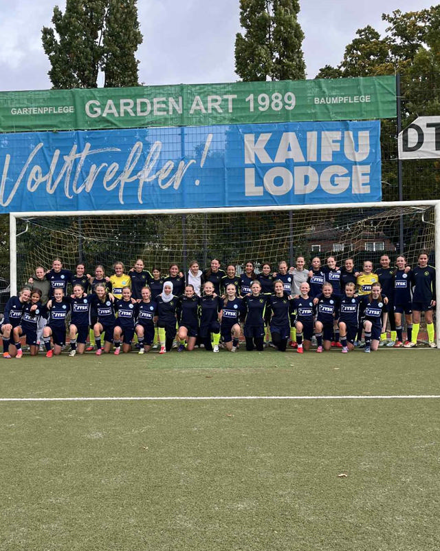 Holdbillede med SIF Q og Tyske SC Victoria Hamburg